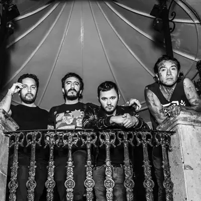 Listen to Seguimos Perdiendo, watch music videos, read bio, see tour dates & more!