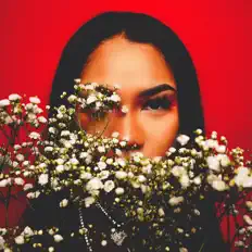 收听 Adaina、观看音乐视频、阅读小传、查看巡演日期等 ！