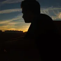 undefined을(를) 듣고, 뮤직 비디오를 보고, 약력을 읽고, 투어 일정 등을 확인하세요!