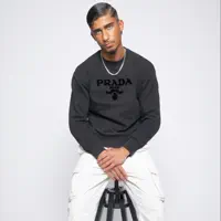 Ouve undefined, vê vídeos de música, lê a biografia, vê as datas da digressão e muito mais!