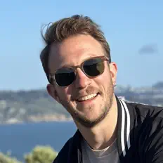 收听 Kaz、观看音乐视频、阅读小传、查看巡演日期等 ！