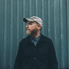 Hör dir Scott Ritcher an, schau dir Musikvideos an, lies die Biografie, finde Tourdaten und mehr!