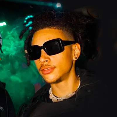 Listen to Iz Lamarr, watch music videos, read bio, see tour dates & more!