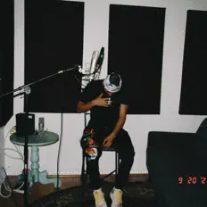 Pj을(를) 듣고, 뮤직 비디오를 보고, 약력을 읽고, 투어 일정 등을 확인하세요!