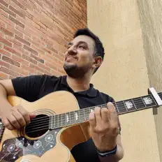 YeiCastro: песни, клипы, биография, даты выступлений и многое другое.