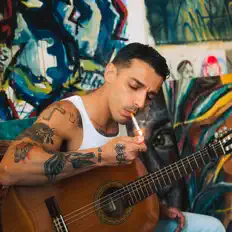 Escucha a Sercho, mira videos musicales, lee su biografía, consulta las fechas de las gira y más.