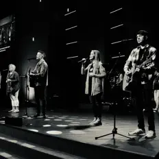 Dengarkan Colonial Heights Worship, tonton video musik, baca bio, lihat tanggal tur & lainnya!
