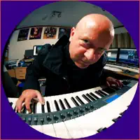 Ακούστε περιεχόμενο από undefined, παρακολουθήστε μουσικά βίντεο, διαβάστε το βιογραφικό, δείτε ημερομηνίες περιοδείας, και πολλά ακόμη!