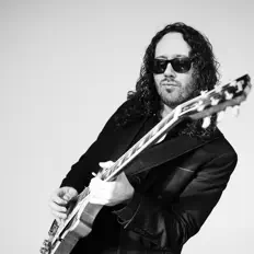 Escucha a Isaac Kennedy, mira vídeos musicales, lee la biografía, consulta fechas de giras y mucho más.