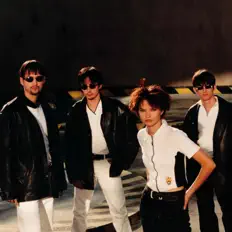 Ouça LOBBY, assista a videoclipes, leia a biografia, veja as datas das turnês e mais!