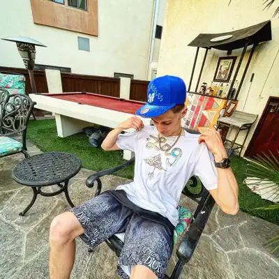 Listen to Tloubih, watch music videos, read bio, see tour dates & more!