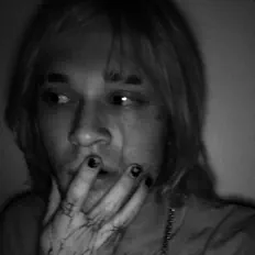 Dengarkan Kai, do u love me?, tonton video musik, baca bio, lihat tanggal tur & lainnya!