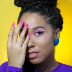 Poslechněte si interpreta Yas Werneck, sledujte hudební videa, přečtěte si životopis, podívejte se na data turné a další informace.