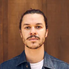 收听 Carter Hudson、观看音乐视频、阅读小传、查看巡演日期等 ！