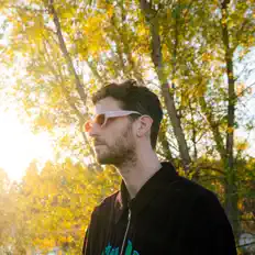 POP THA TRUNKを聴いたり、ミュージックビデオを鑑賞したり、経歴やツアー日程などを確認したりしましょう！