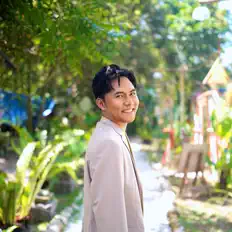 Aniq Muhai을(를) 듣고, 뮤직 비디오를 보고, 약력을 읽고, 투어 일정 등을 확인하세요!