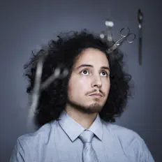 收听 The L.L.A.、观看音乐视频、阅读小传、查看巡演日期等 ！