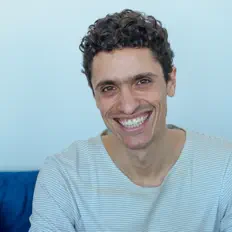 Listen to Noah Garabedian, watch music videos, read bio, see tour dates & more!