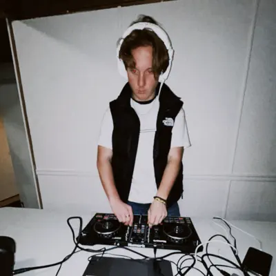 Listen to Jackson Baxter, watch music videos, read bio, see tour dates & more!