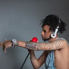 聆聽 Christjunior、觀看音樂影片、閱讀小傳、查看巡演日期等！