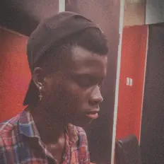 KVAN XV을(를) 듣고, 뮤직 비디오를 보고, 약력을 읽고, 투어 일정 등을 확인하세요!