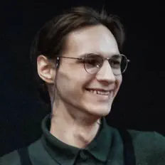 Écoutez Никита Сангвинар, regardez des vidéoclips, lisez la biographie, consultez les dates de tournée et plus encore !