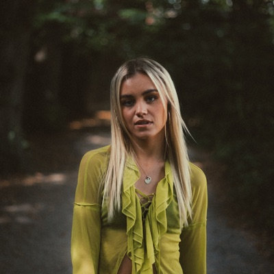 Listen to Lea Heart, watch music videos, read bio, see tour dates & more!