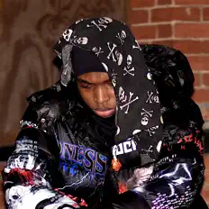 收听 KT6900、观看音乐视频、阅读小传、查看巡演日期等 ！