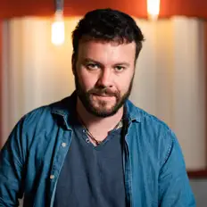 Dengarkan Lucas Peire, tonton video musik, baca bio, lihat tanggal tur & lainnya!