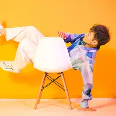 收听 小川ハル、观看音乐视频、阅读小传、查看巡演日期等 ！