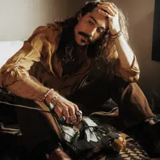 Listen to Van Andrew, watch music videos, read bio, see tour dates & more!
