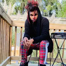 Ascolta YNQ, guarda video musicali, leggi la biografia, vedi le date del tour & altro!