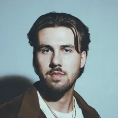 Ακούστε περιεχόμενο από Connor McCutcheon, παρακολουθήστε μουσικά βίντεο, διαβάστε το βιογραφικό, δείτε ημερομηνίες περιοδείας, και πολλά ακόμη!