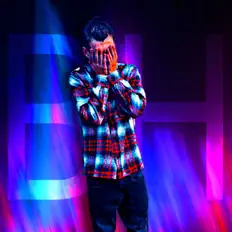 Hör dir 0fficialBH an, schau dir Musikvideos an, lies die Biografie, finde Tourdaten und mehr!