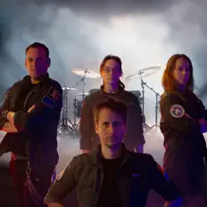 收听 Almaniax、观看音乐视频、阅读小传、查看巡演日期等 ！