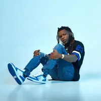 聆聽 undefined、觀看音樂影片、閱讀小傳、查看巡演日期等！