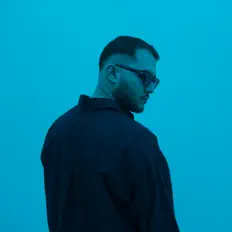 Pooyan Ardalanを聴いたり、ミュージックビデオを鑑賞したり、経歴やツアー日程などを確認したりしましょう！
