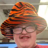 Escucha a undefined, mira videos musicales, lee su biografía, consulta las fechas de las gira y más.