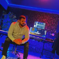 Enzo36 dinle, müzik videolarını izle, biyografisini oku, tur tarihlerini ve daha fazlasını gör!