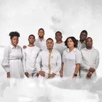 Poslechněte si interpreta undefined, sledujte hudební videa, přečtěte si životopis, podívejte se na data turné a další informace.