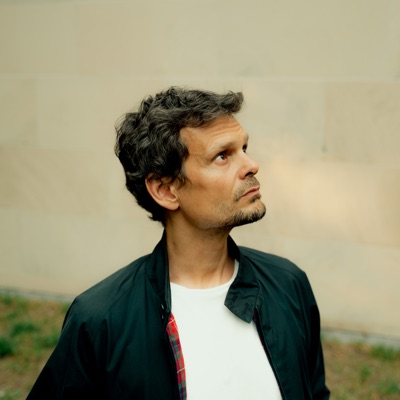 Listen to Der Waldläufer, watch music videos, read bio, see tour dates & more!