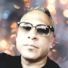 ArtfulMindを聴いたり、ミュージックビデオを鑑賞したり、経歴やツアー日程などを確認したりしましょう！