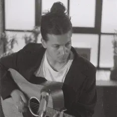 Listen to Vin Ringrose, watch music videos, read bio, see tour dates & more!