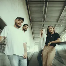 Ascolta Talvegue, guarda video musicali, leggi la biografia, vedi le date del tour & altro!