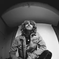 Posłuchaj wykonawcy Willy Cobb, obejrzyj teledyski, przeczytaj biografię, zobacz daty tras koncertowych i nie tylko!