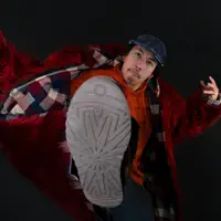 undefinedを聴いたり、ミュージックビデオを鑑賞したり、経歴やツアー日程などを確認したりしましょう！