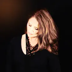 聆聽 Kim O'Leary、觀看音樂影片、閱讀小傳、查看巡演日期等！
