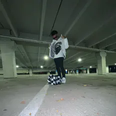 Luister naar Crovxo, bekijk muziekvideo's, lees de bio, bekijk de tourdata, en meer!