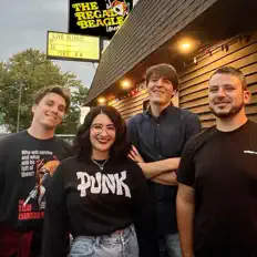 收听 Lanternfly、观看音乐视频、阅读小传、查看巡演日期等 ！