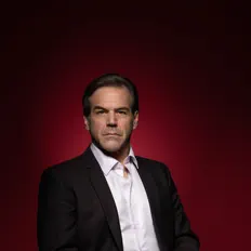 Ouve Richard Troxell, vê vídeos de música, lê a biografia, vê as datas da digressão e muito mais!